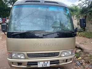 Toyota Coaster 2000 Gold