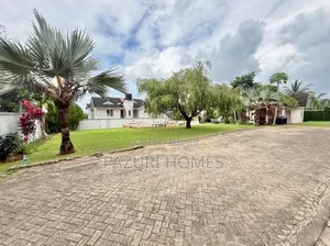 6bdrm Maisonette in Salasala, Mbezi Beach for sale