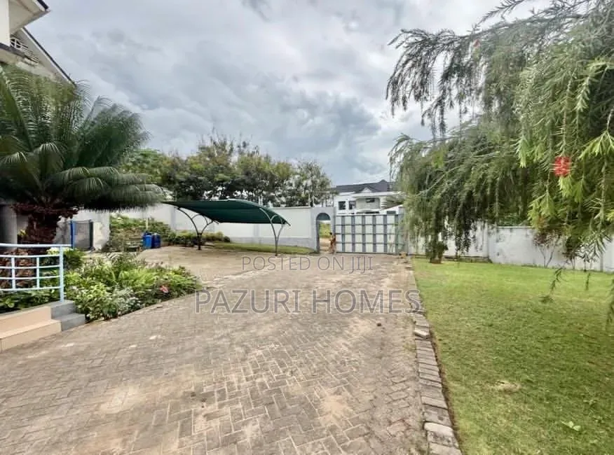 6bdrm Maisonette in Salasala, Mbezi Beach for sale