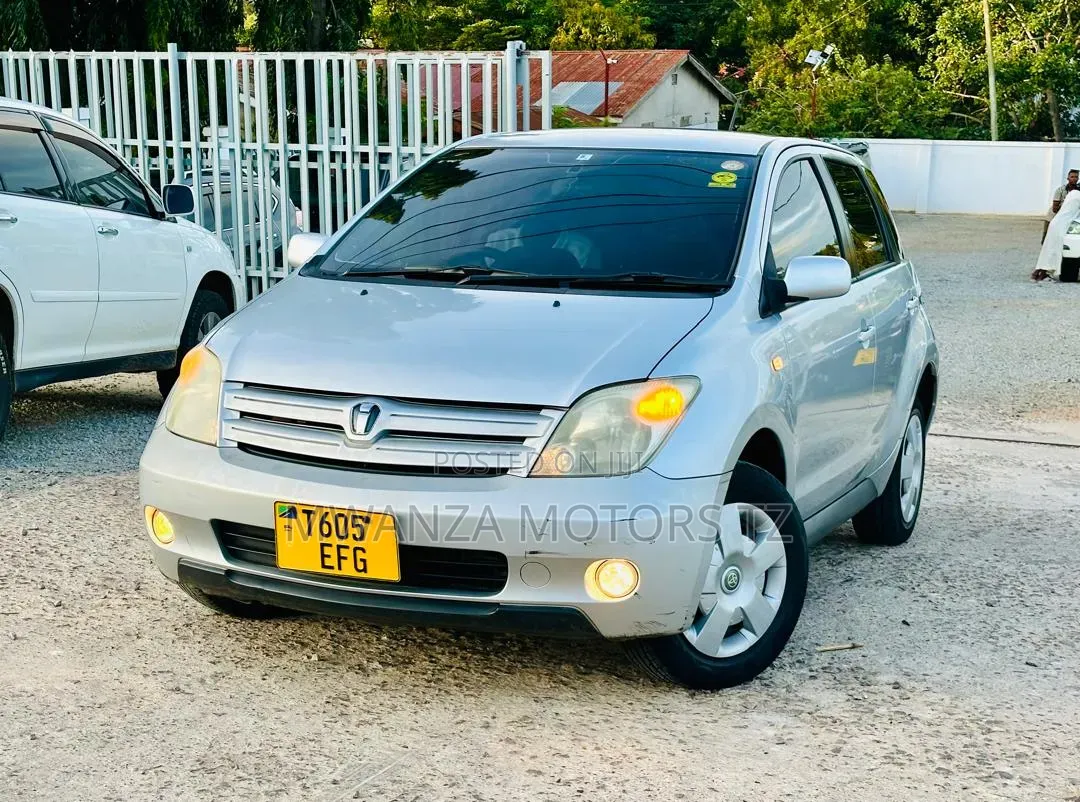 Toyota IST 2003 Beige
