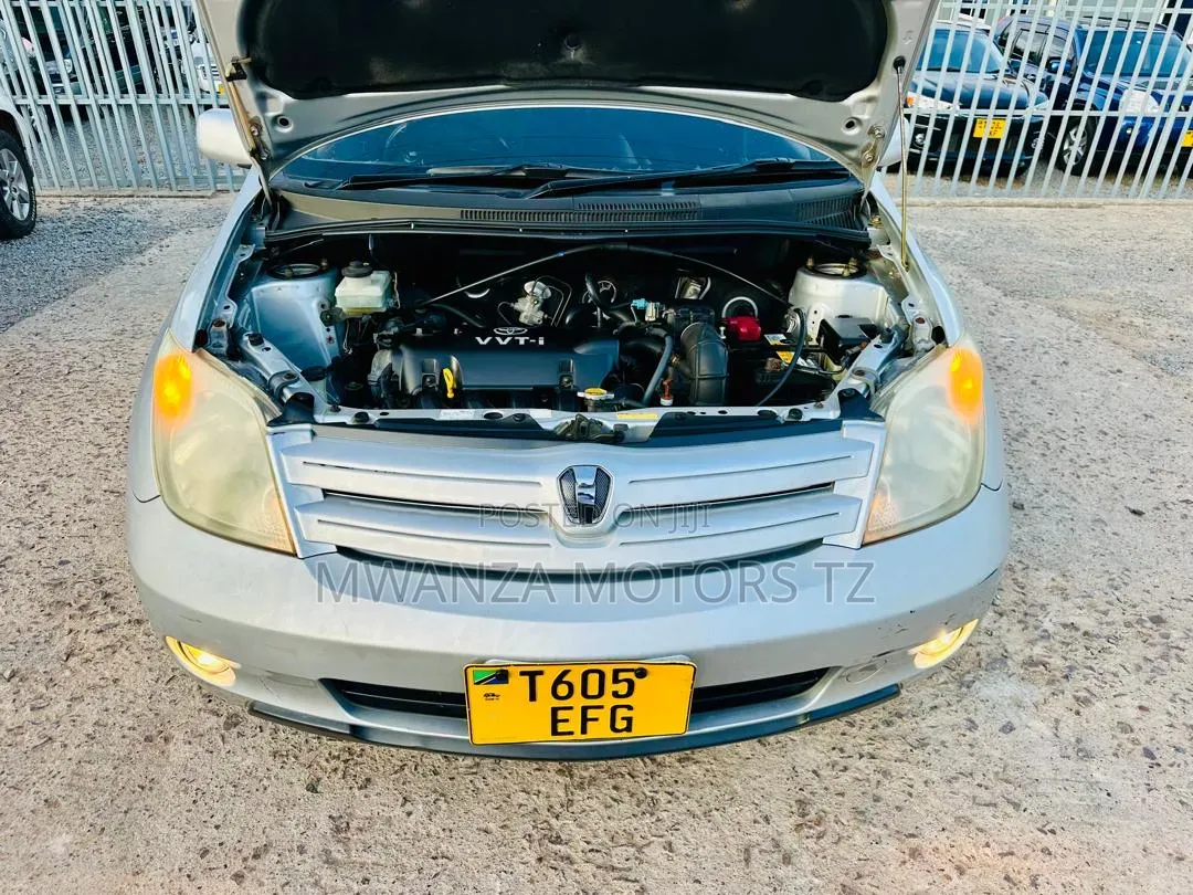 Toyota IST 2003 Beige