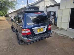 Toyota Land Cruiser 2006 Blue