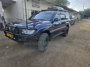Toyota Land Cruiser 2006 Blue