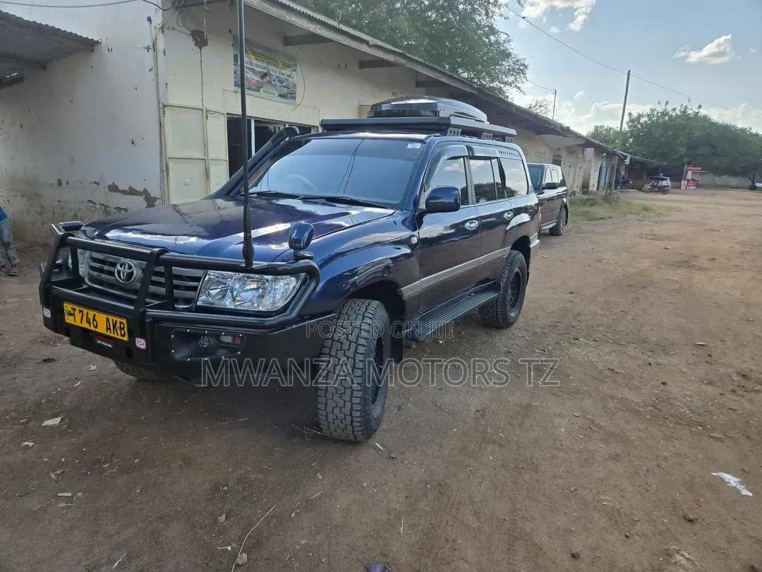 Toyota Land Cruiser 2006 Blue