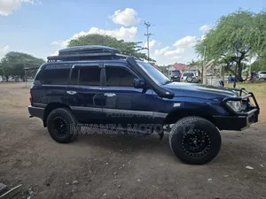 Toyota Land Cruiser 2006 Blue