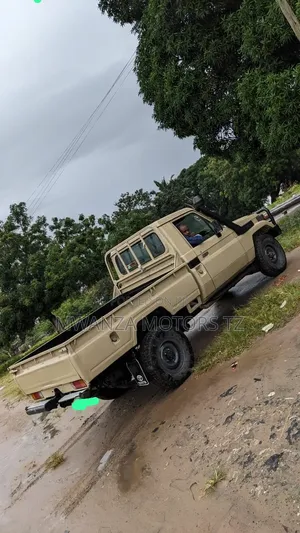 Toyota Land Cruiser 2003 Beige