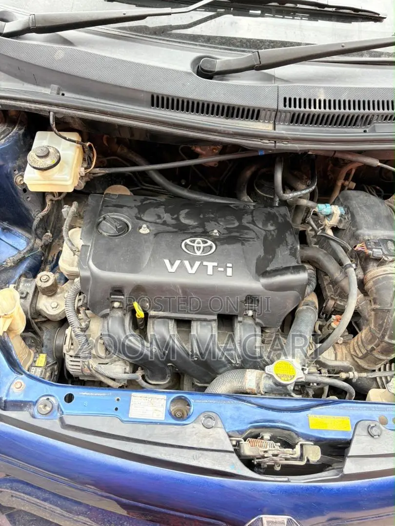 Toyota IST 2006 Blue