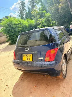 Toyota IST 2006 Blue