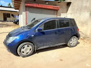 Toyota IST 2006 Blue