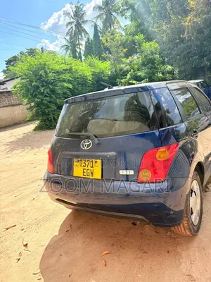 Toyota IST 2006 Blue