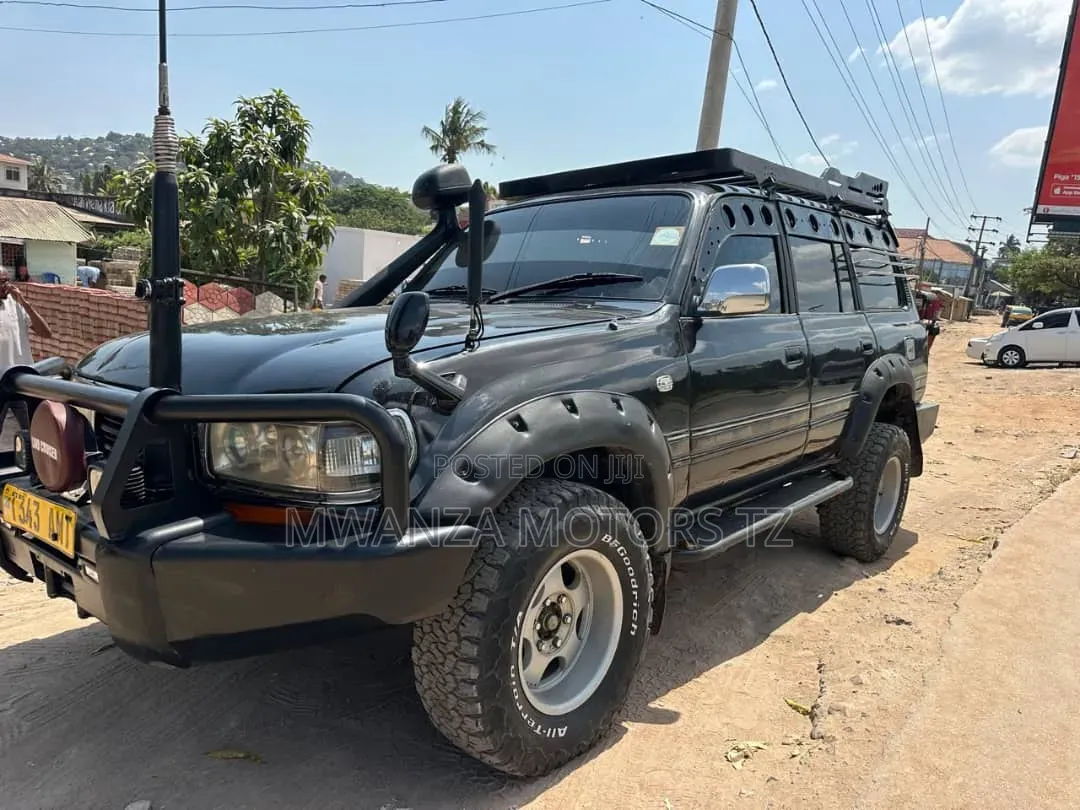 Toyota Land Cruiser 2000 Black