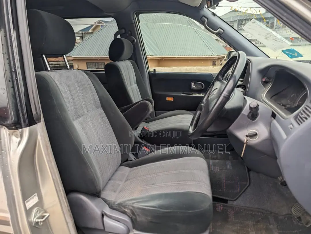 Toyota Noah 2009 Silver