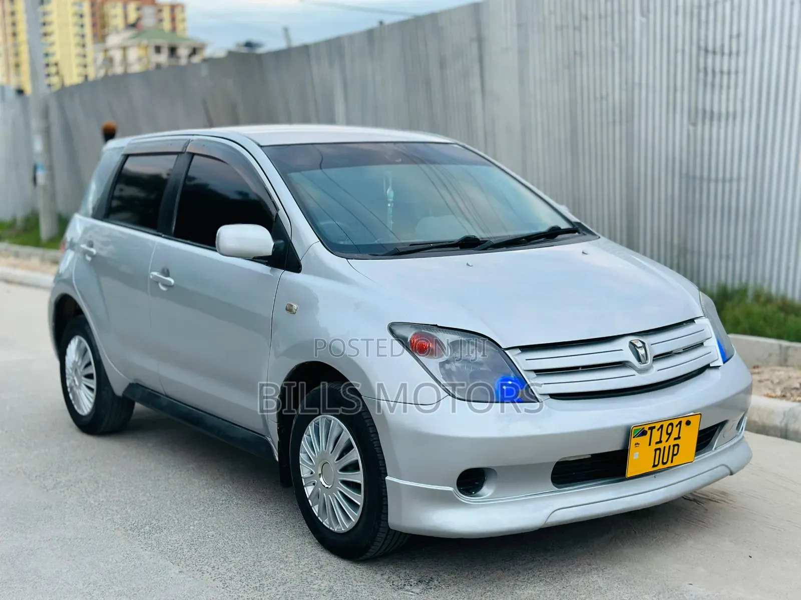 Toyota IST 2005 Silver