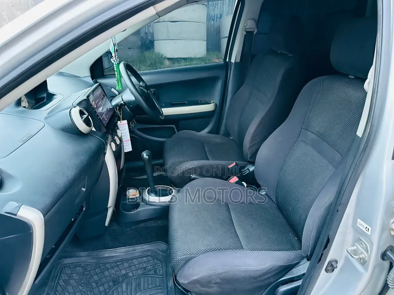 Toyota IST 2005 Silver