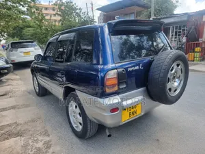 Toyota RAV4 1999 Blue