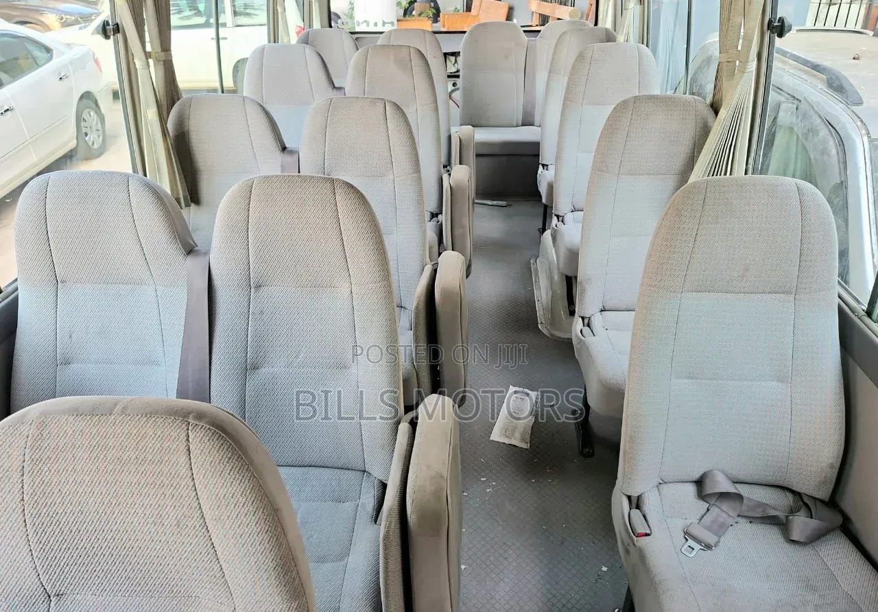 Hino Dutro 2011 Gold
