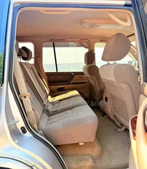 Toyota Land Cruiser 1998 White