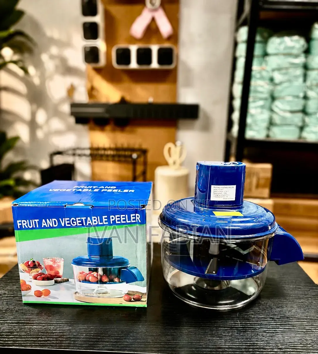 Fruit and Vegetables Peeler