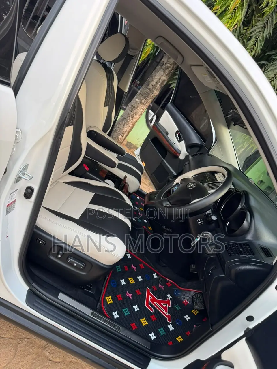 Toyota Harrier 2010 White