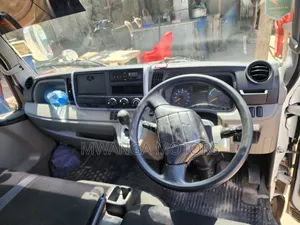Mitsubishi Canter 2 Ton
