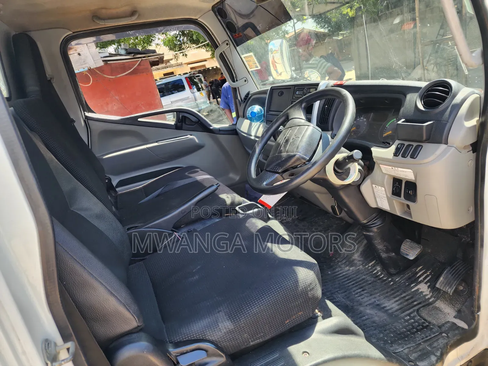 Mitsubishi Canter 2 Ton