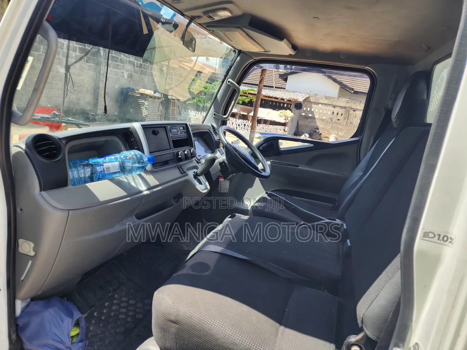 Mitsubishi Canter 2 Ton
