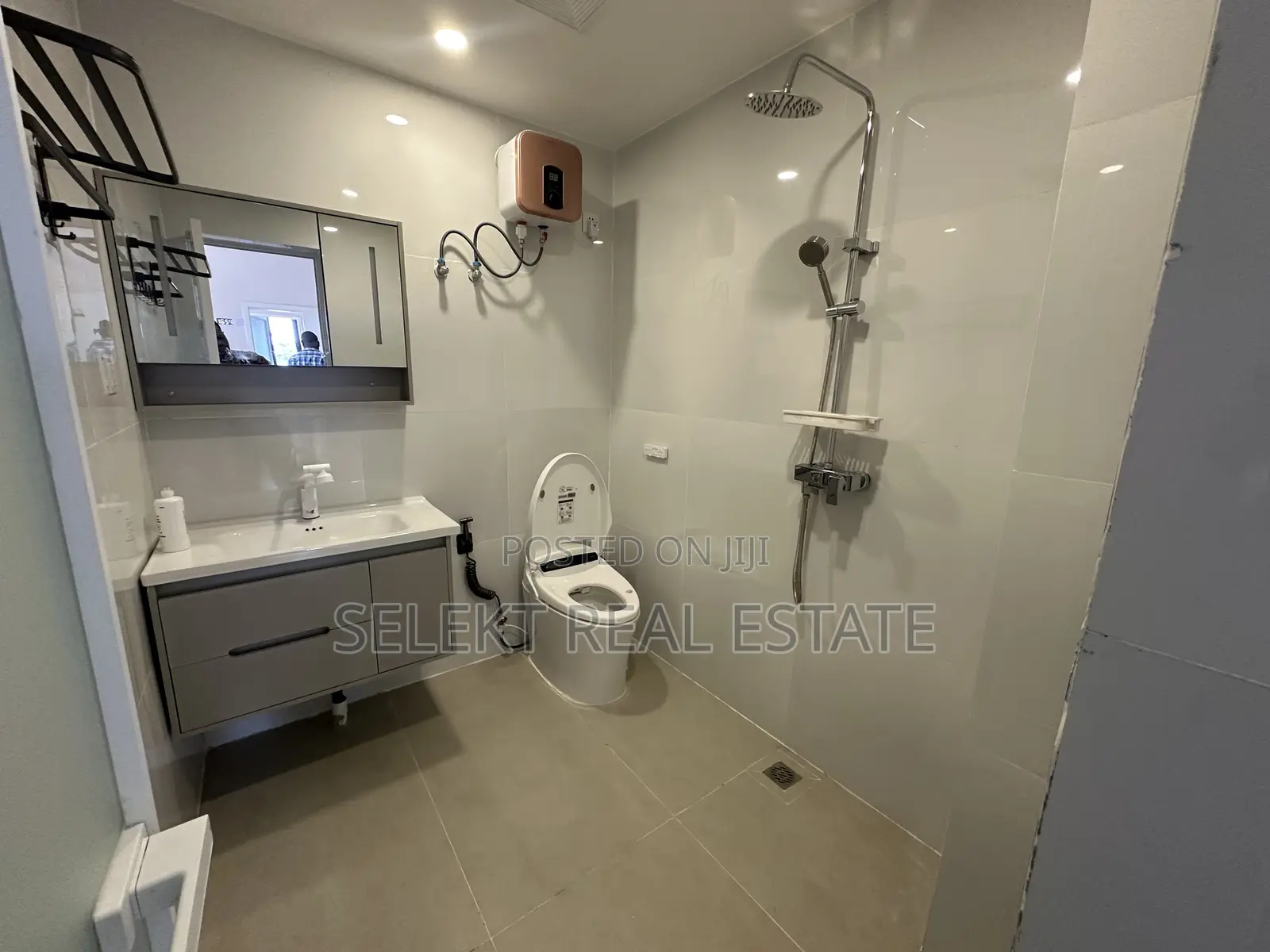Furnished 2bdrm Apartment in Oyster Bay for rent