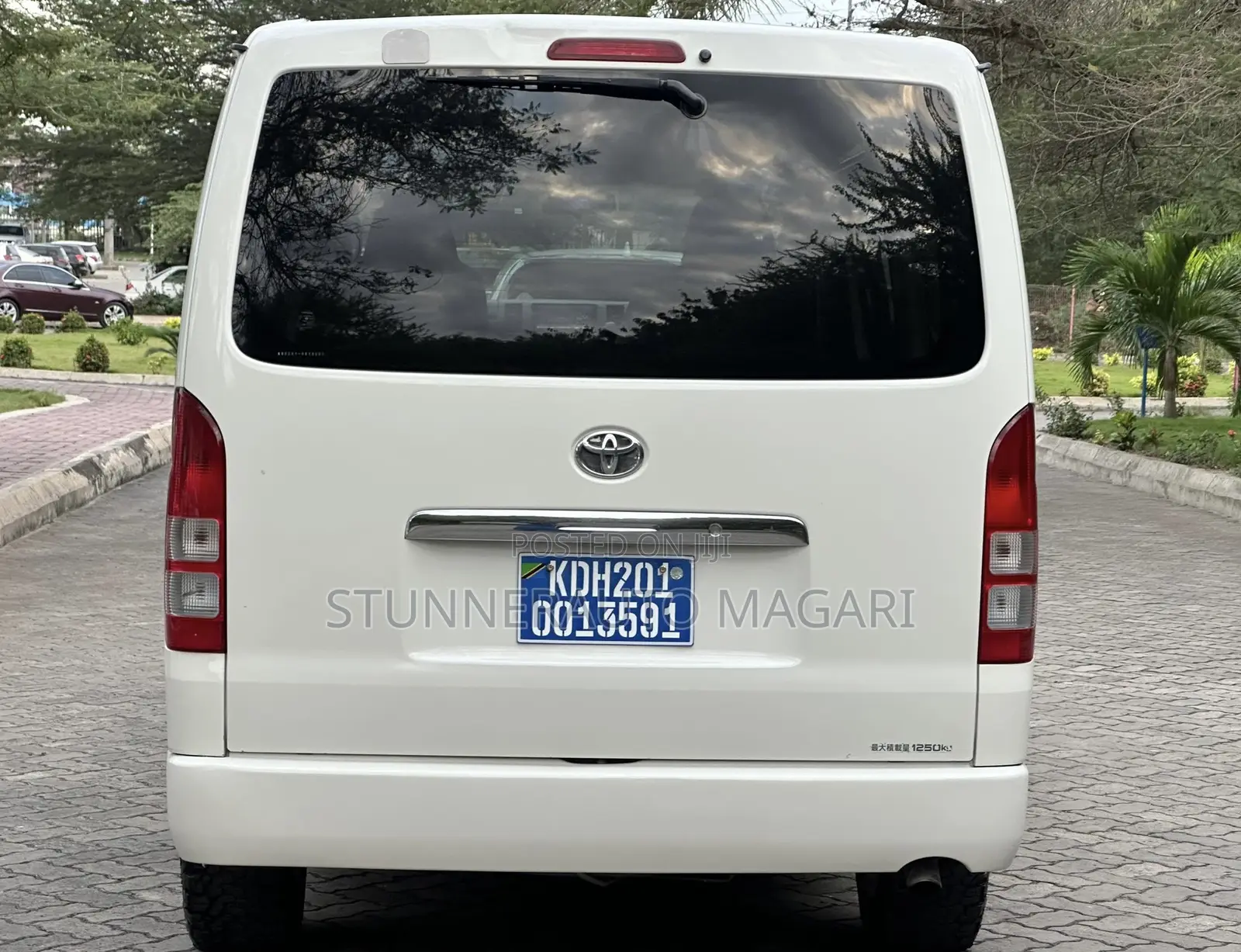 Toyota HiAce 2008 White