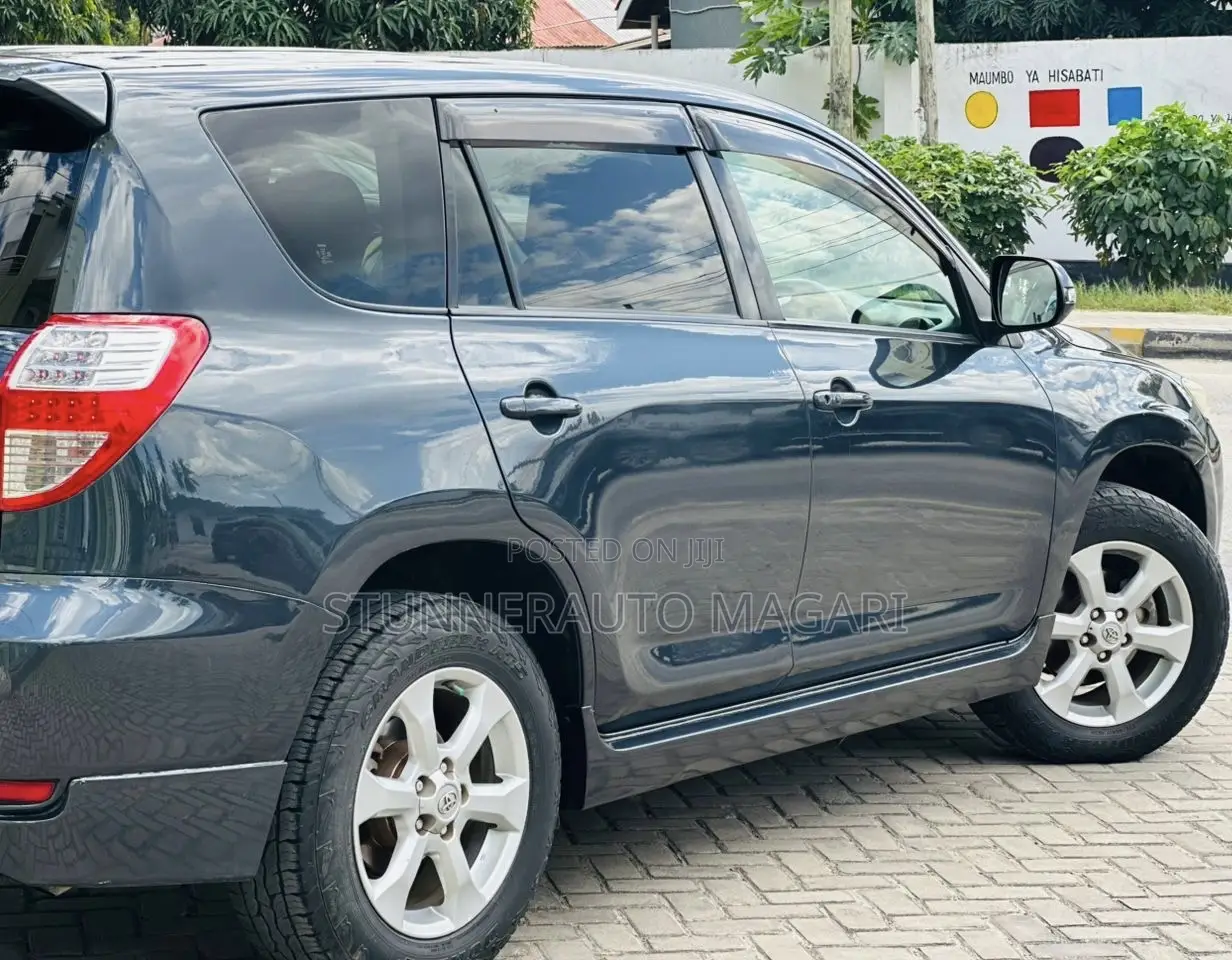 Toyota Vanguard 2009 Gray
