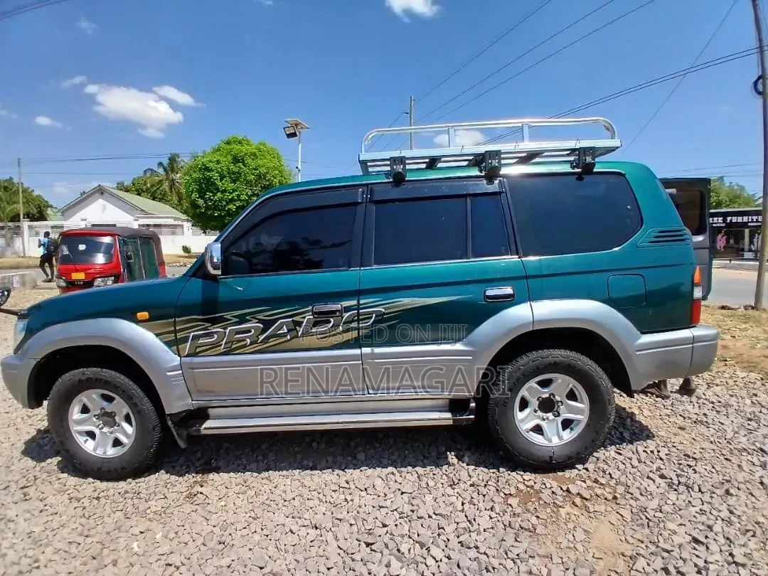 Toyota Land Cruiser Prado 2001 Gray