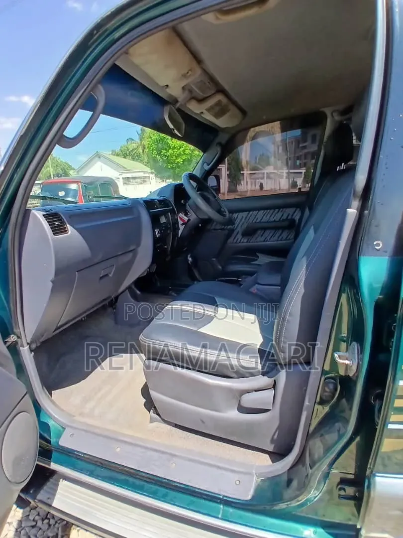 Toyota Land Cruiser Prado 2001 Gray