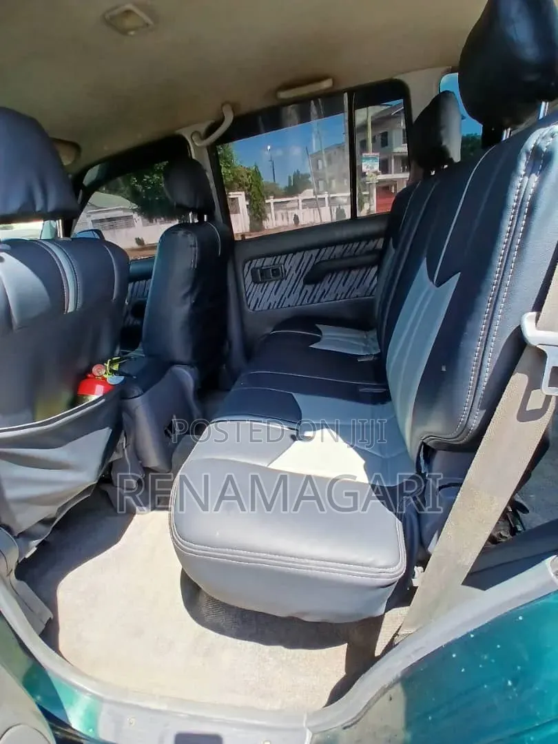 Toyota Land Cruiser Prado 2001 Gray
