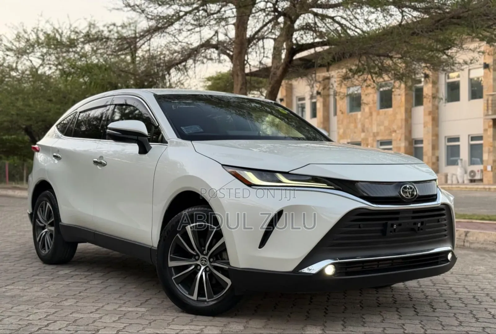 Toyota Harrier 2022 White