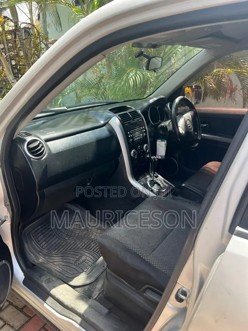 Suzuki Grand Vitara 2008 Silver