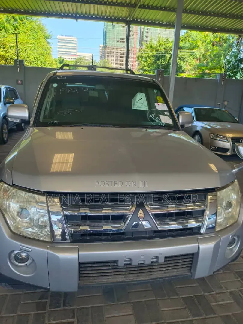 Mitsubishi Pajero 2007 Silver