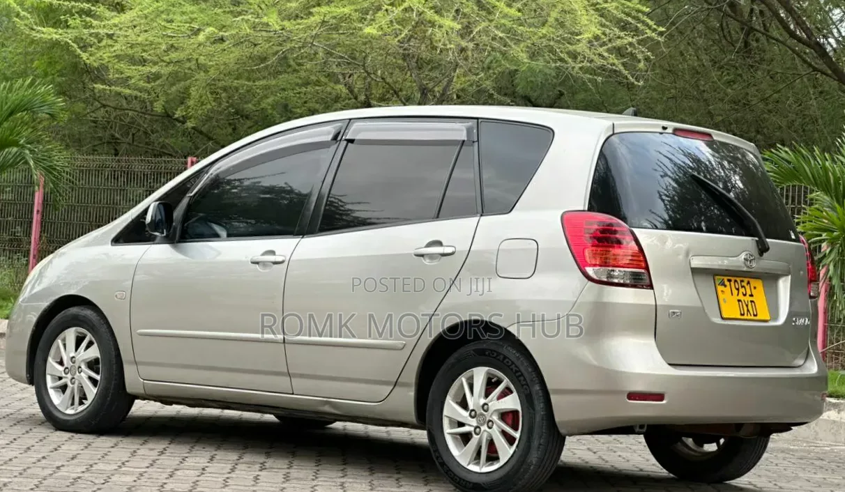 Toyota Corolla Spacio 2004 Silver