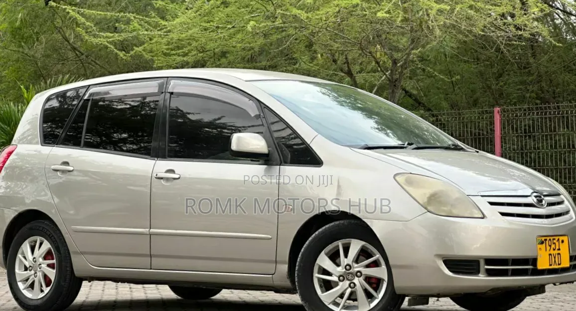 Toyota Corolla Spacio 2004 Silver
