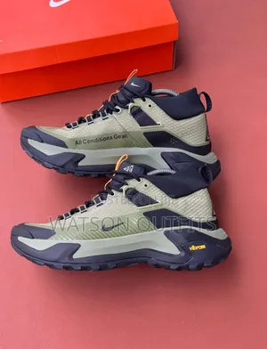 Goretex Vibrant Men's Leather Shoes Materials Class A
