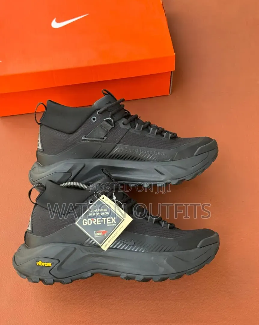 Goretex Vibrant Men's Leather Shoes Materials Class A