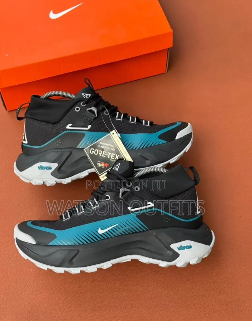 Goretex Vibrant Men's Leather Shoes Materials Class A