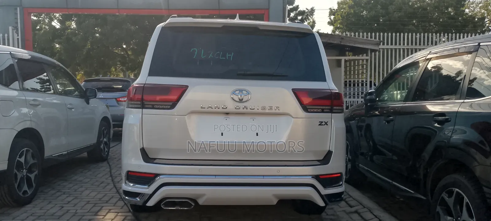 Toyota Land Cruiser 2024 White