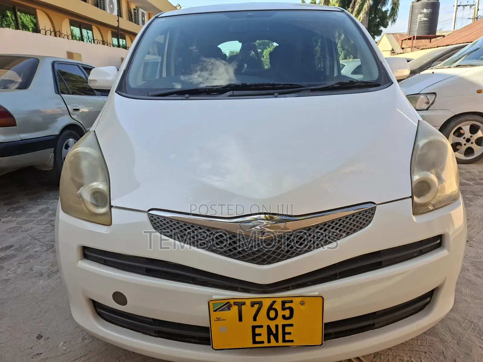Toyota Ractis 2009 White