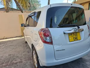 Toyota Ractis 2009 White