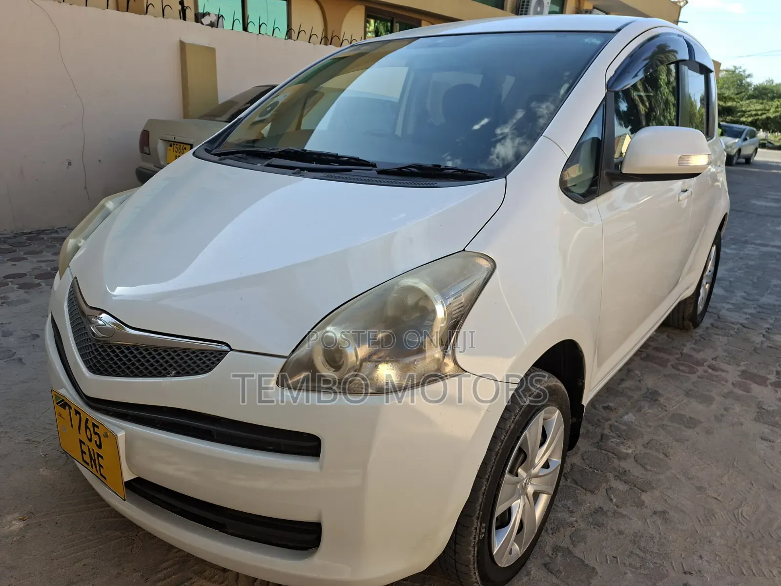 Toyota Ractis 2009 White