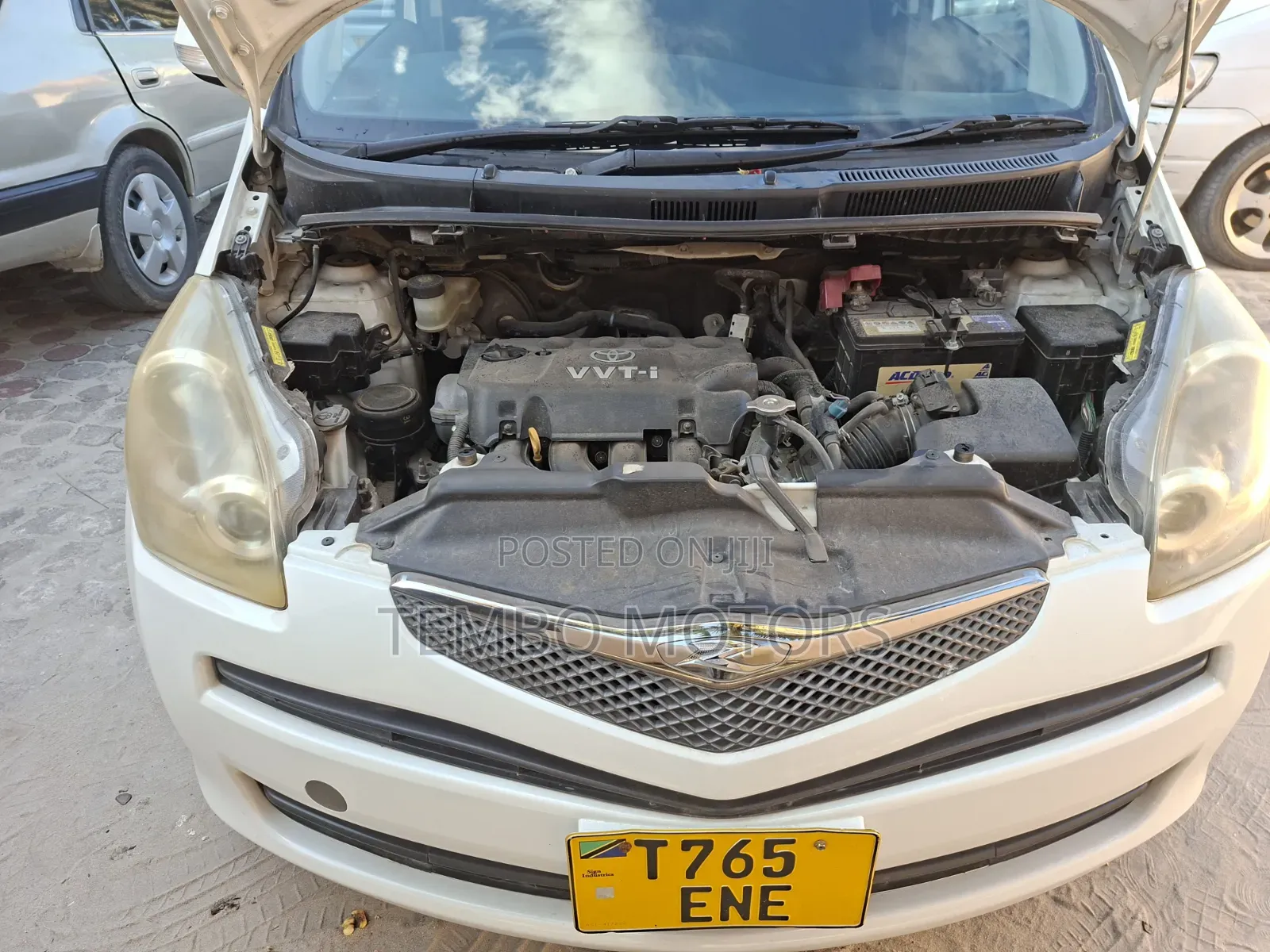 Toyota Ractis 2009 White