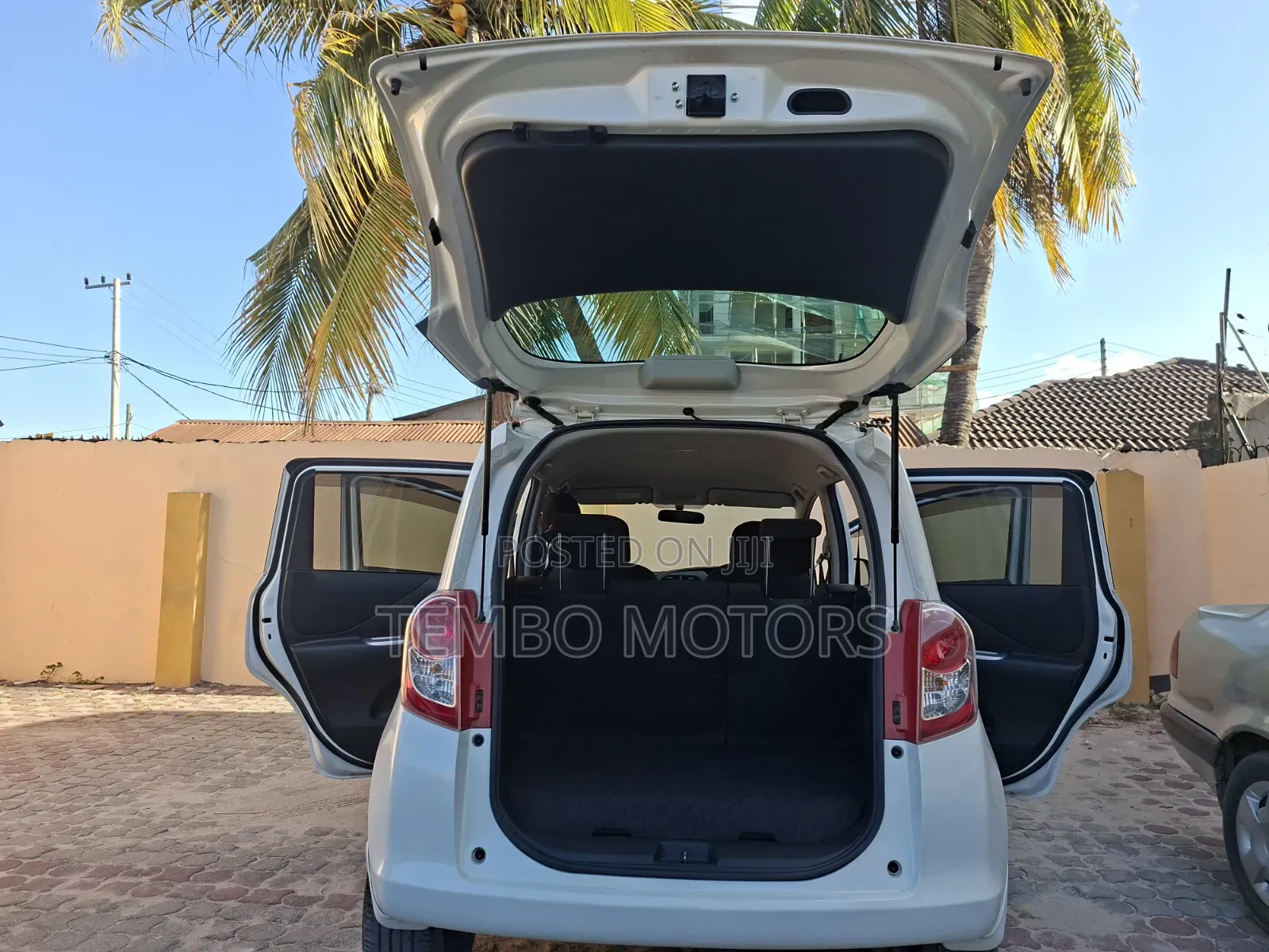 Toyota Ractis 2009 White