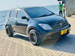 Toyota IST 2005 Black
