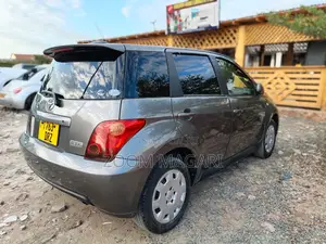 Toyota IST 2005 Gray