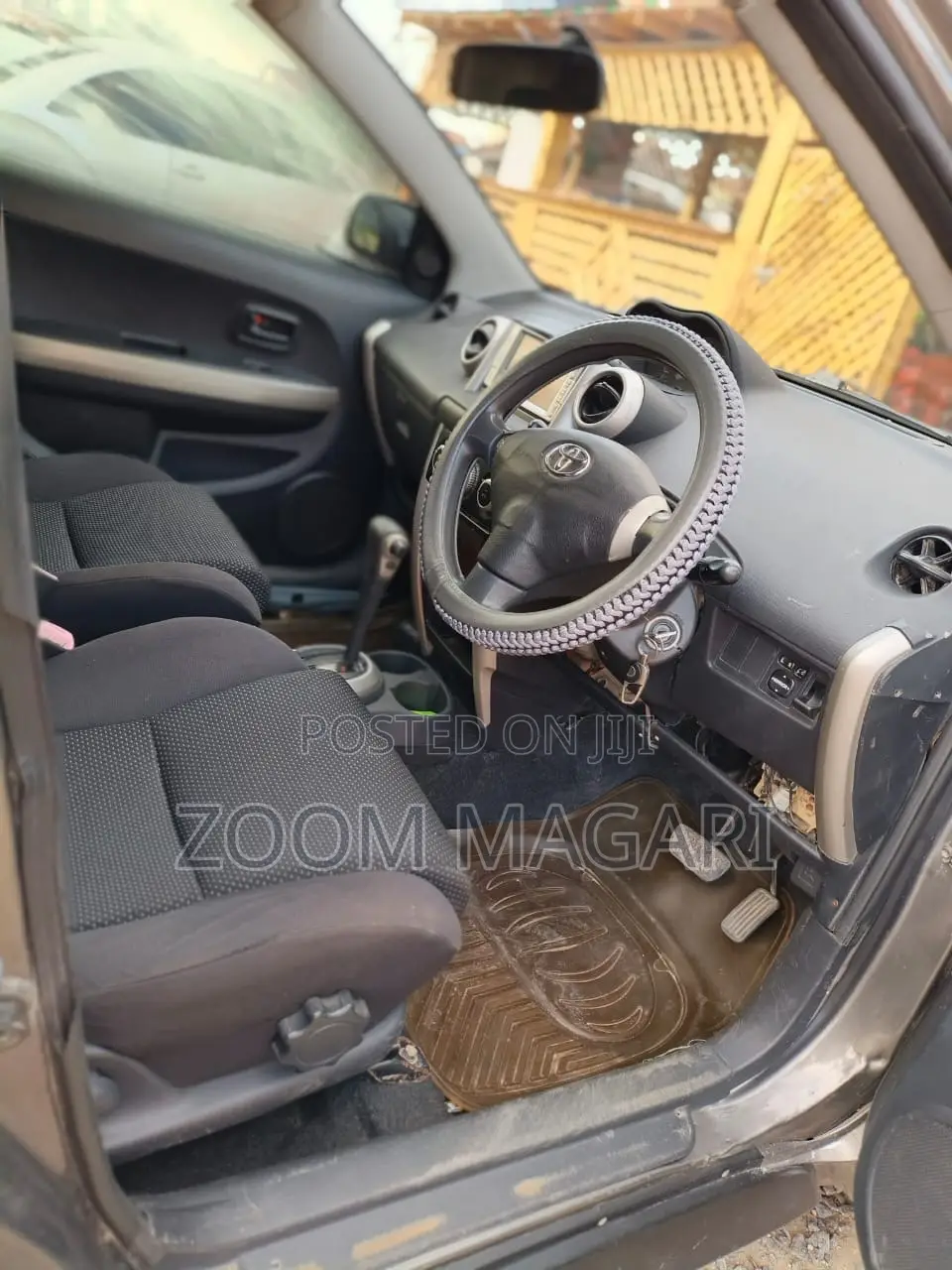 Toyota IST 2005 Gray