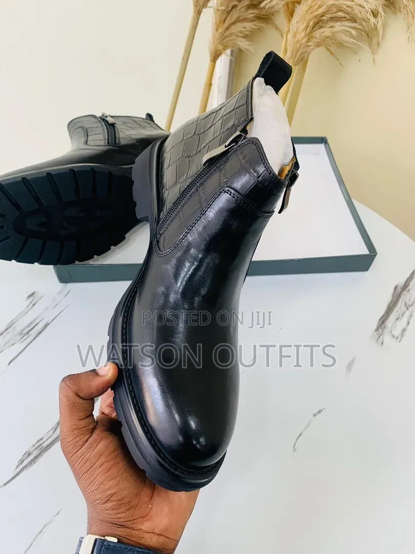 3 Colours Clarks Brand Men's Leather Boots or Shoe Footwears